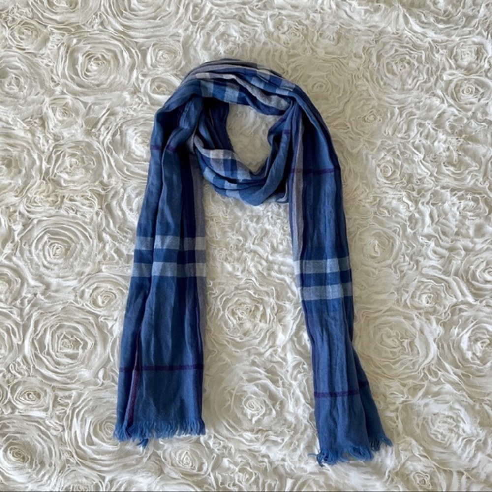Burberry Lightweight Wool Scarf